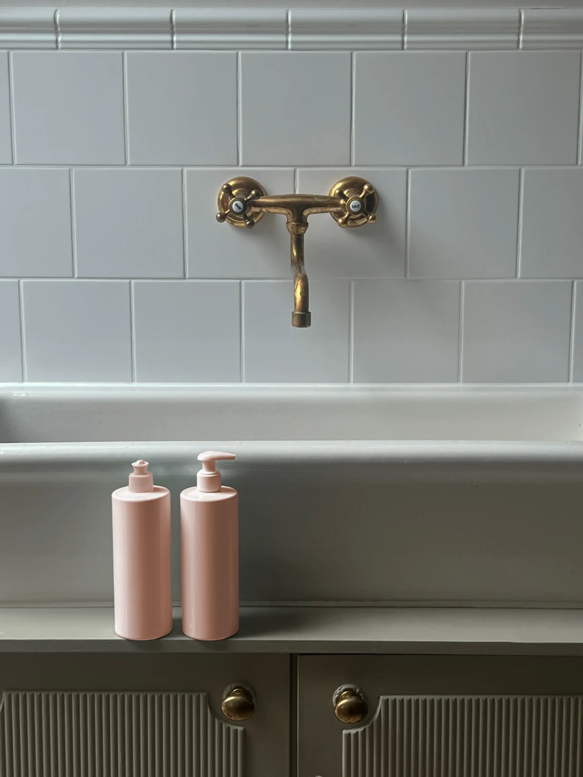 Emballage til rengøring på badeværelse