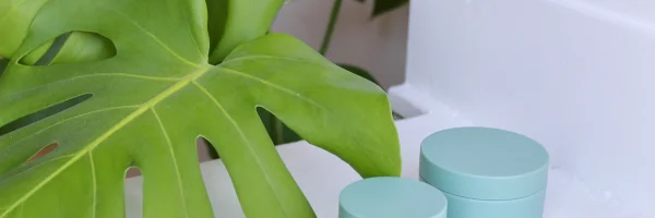 Blue cream jar in monomaterial