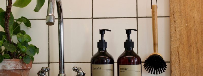 Håndsæbe emballage fra Meraki i et køkken